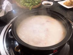 -大匠工房古船木艺术餐厅·猪肚鸡专门店(长白仙岛店)