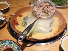 -洱火云南酸菜牛肉火锅(石景山当代商城店)