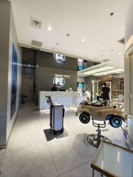 -PE SALON