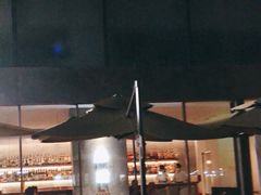 露天位-瑞幸咖啡(中国凤凰大厦店)