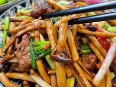 秘酱茶树菇炒牛肉-上楼私房菜(院士路店)