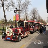 大明宫遗址公园里面非常大