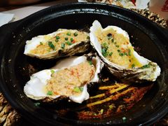 蒜蓉焗生蚝-恭喜上堓砂锅焗·海鲜大排档(闵行龙湖店)