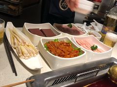 -海底捞火锅鲜切牛肉主题店(长寿路店)