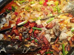 -鸣记脆皮烤鱼·海鲜烤鱼(三八广场店)