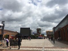-TIMES CITY OUTLETS 时代·城市·奥特莱斯(上海国际时尚中心店)