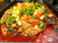 蒜香烤清江鱼-炉鼎记私房菜(总店)