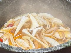 -芸山季·云南山珍菌火锅(人民广场来福士店)