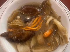 -菌之家·专业纯野生菌火锅·特色炒菌
