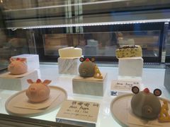 -Fridi Patisserie Cafe