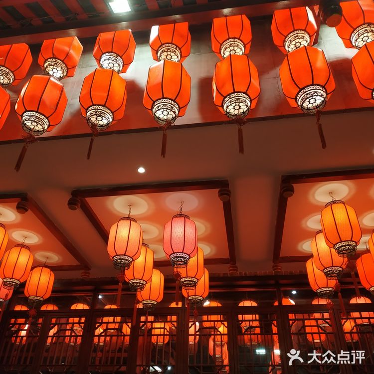 瞬间被治愈！科尔沁精品肥牛、南山招牌特色千层肚，每次都吃到光盘