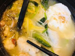 上海黄鱼砂锅煨面-白玉兰传统小吃