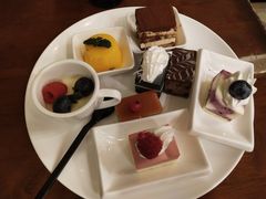 布朗尼-听松楼·花园酒店·自助餐厅(红梅公园店)