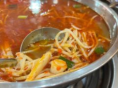 -黄利砖万峰林布依特色酸笋牛肉馆