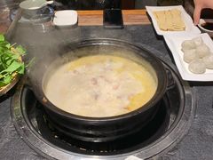 -大匠工房古船木艺术餐厅·猪肚鸡专门店(长白仙岛店)