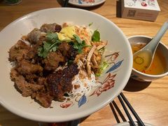 -大头虾越式风味餐厅(光明广场店)