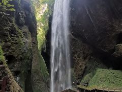 -龙水峡地缝景区