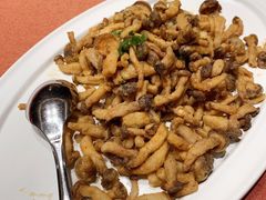 蛋黄焗蟹味菇-船歌·鱼水饺青岛菜(闽江二路店)