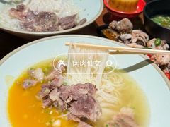 -八月美食小馆(银泰城总店)