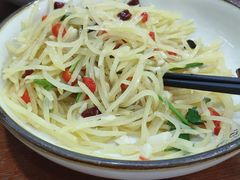 -湖南人家湘菜馆(镇江路店)
