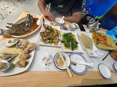 -四川小胡子海鲜(丁村万人海鲜广场店)