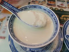 -广信牛奶甜品世家(台东店)
