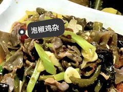 -屈夫人地锅鸡(南充店)