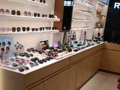 -荣视医眼镜(老车站店)