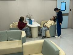 -上海大学附属上海和平眼科医院