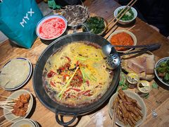 -四小区火锅·巷子里的重庆火锅(花照壁店)