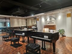 -柏斯音乐艺术中心·钢琴·吉他(上音店)
