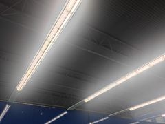 -中地华冠羽毛球俱乐部