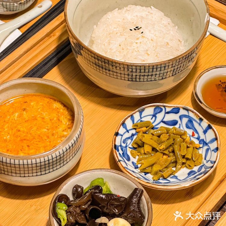 别问了！在杭州！这碗蟹黄金捞给我好吃哭了