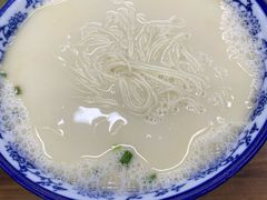 -雪琴面馆富安特色鱼汤面(城中花园店)