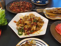 -许哥东北烧烤·铁丳烤串·宫后夹肉(繁花中心店)