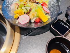 -铭牛烧肉·和牛海鲜自助(高新月牙湖店)