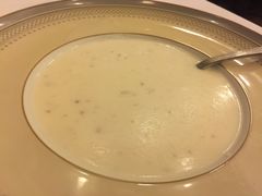 奶油松茸蘑菇汤-莫斯科餐厅