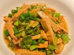 -费大厨辣椒炒肉(万家丽一店)