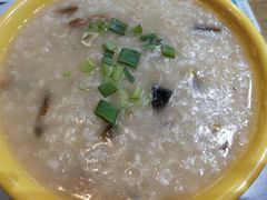 皮蛋瘦肉粥-粥公粥婆精品家常菜(青龙桥店)