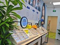 -天空之镜眼镜店蔡司依视路配镜授权零售店(望京颐堤港店)