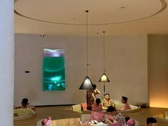 -涨巢·潮玩水疗局