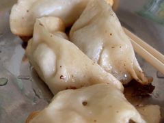 -黄阿姨锅贴大王(万航渡路店)