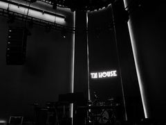 -TZ House音乐现场(来福士中心店)