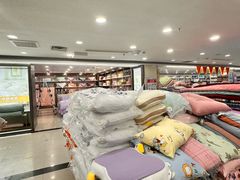 -火狐狸服装批发城(解放大街店)