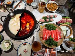 骨汤鸳鸯锅-鸿姐老火锅·传统炒料(上海旗舰店)
