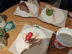 -星巴克臻选(莘庄仲盛店)