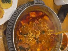 -喇喇排骨火锅·传统韩式脊骨汤(望京西园总店)