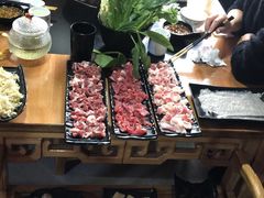 -果松木炭酸菜铜火锅·外婆参鸡汤