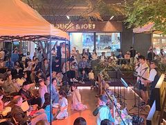 -瑞虹新天地月亮湾