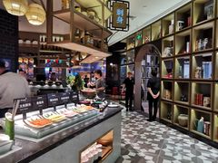 -钱小奴海鲜自助黑金店(杭州滨江龙湖店)